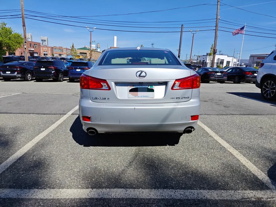 2010 Lexus IS 2nd Gen - Image 4 of 9