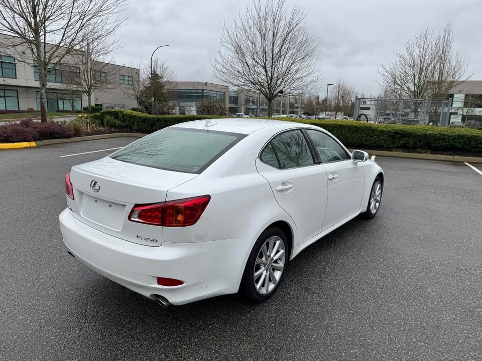 2010 Lexus IS 2nd Gen - Image 13 of 15