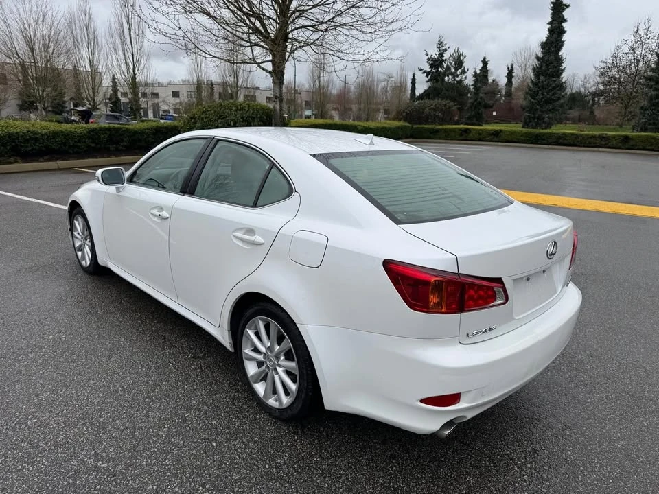 2010 Lexus IS 2nd Gen - Image 14 of 15