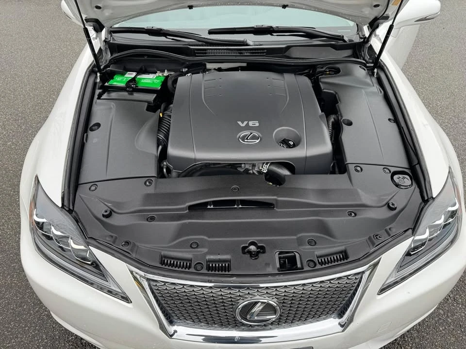 2010 Lexus IS 2nd Gen - Image 11 of 15