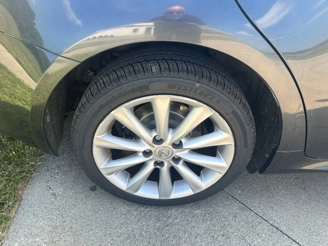 2010 Lexus IS 2nd Gen - Image 10 of 20