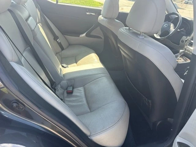 2010 Lexus IS 2nd Gen - Image 18 of 20