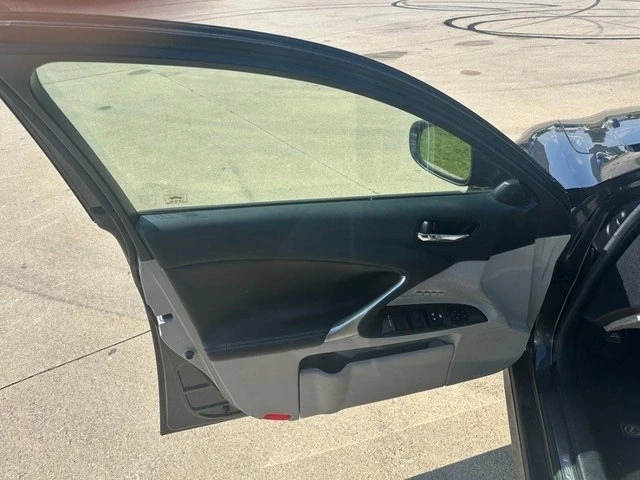 2010 Lexus IS 2nd Gen - Image 19 of 20