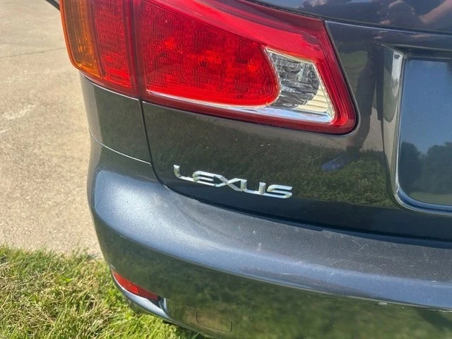 2010 Lexus IS 2nd Gen - Image 7 of 20