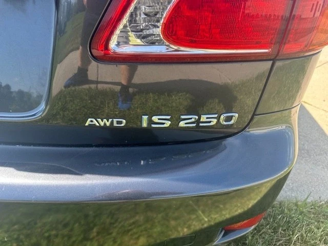 2010 Lexus IS 2nd Gen - Image 6 of 20
