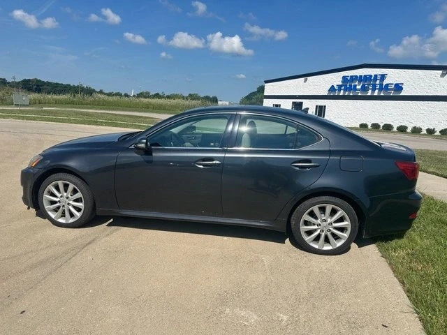 2010 Lexus IS 2nd Gen - Image 4 of 20