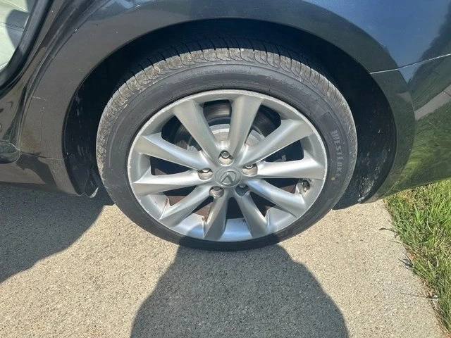 2010 Lexus IS 2nd Gen - Image 9 of 20