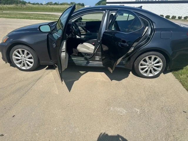 2010 Lexus IS 2nd Gen - Image 14 of 20