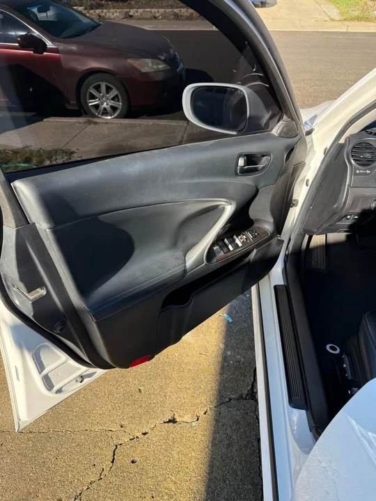 2010 Lexus IS 2nd Gen - Image 12 of 17