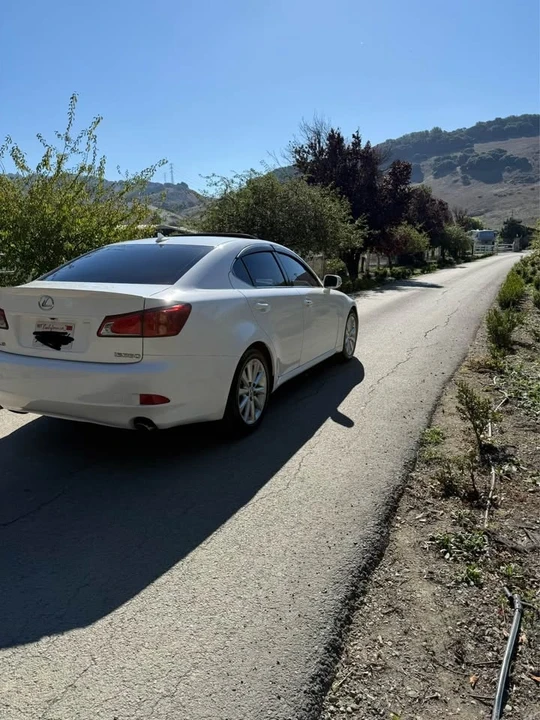 2010 Lexus IS 2nd Gen - Image 6 of 17