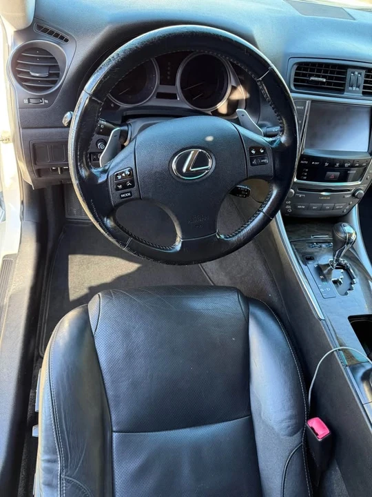 2010 Lexus IS 2nd Gen - Image 10 of 17