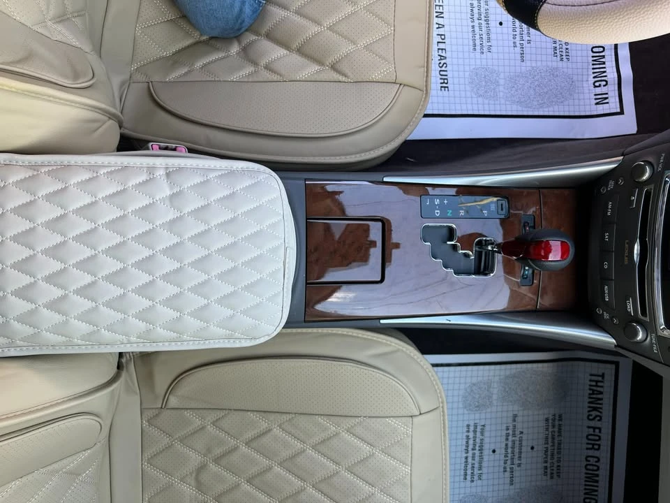 2010 Lexus IS 2nd Gen - Image 9 of 20