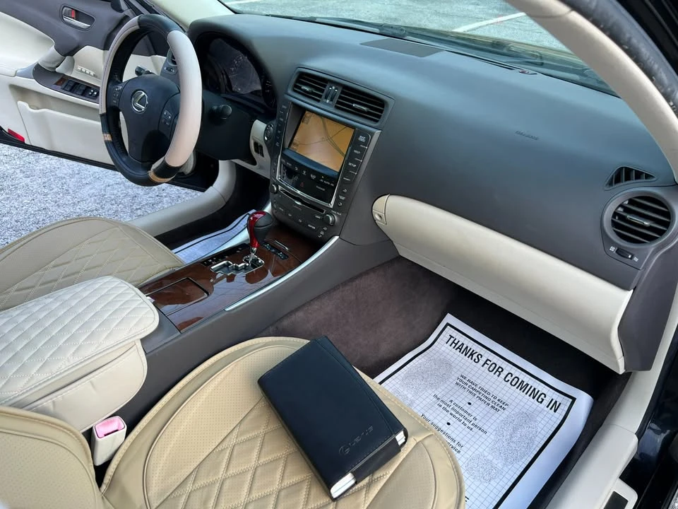 2010 Lexus IS 2nd Gen - Image 11 of 20