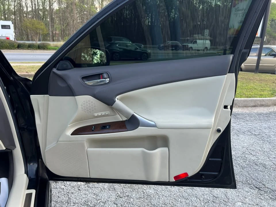 2010 Lexus IS 2nd Gen - Image 12 of 20