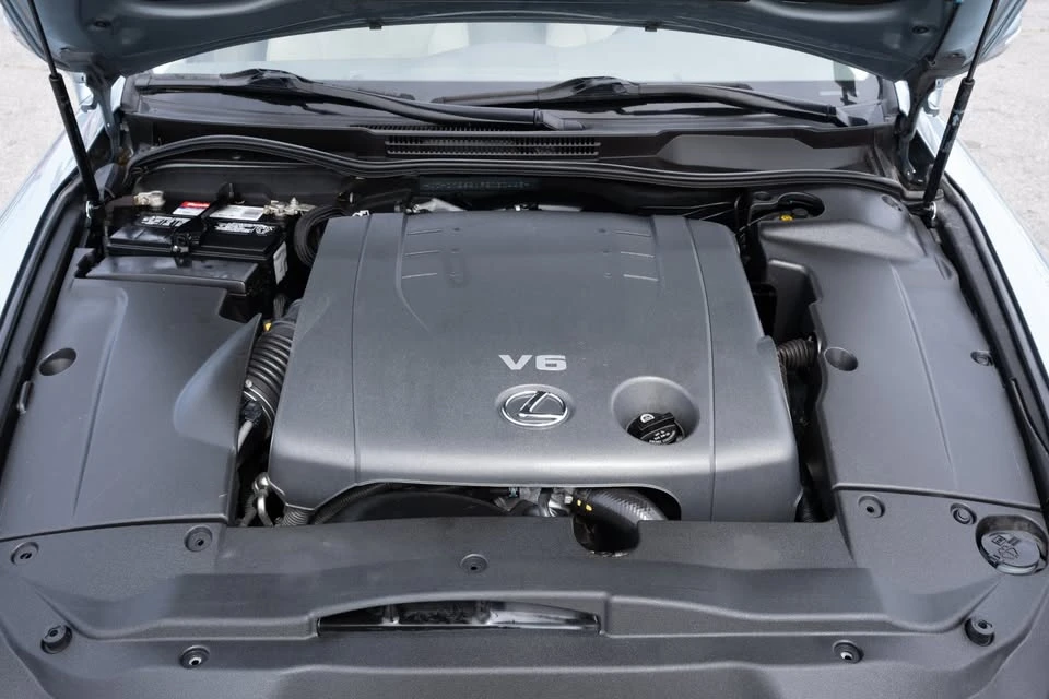 2010 Lexus IS 2nd Gen - Image 13 of 19