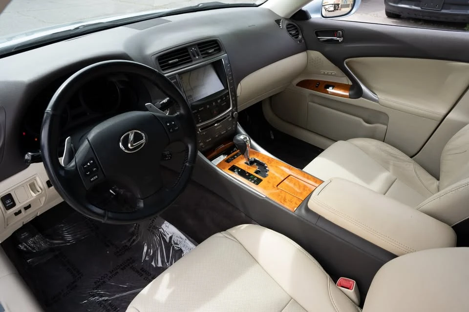 2010 Lexus IS 2nd Gen - Image 8 of 19