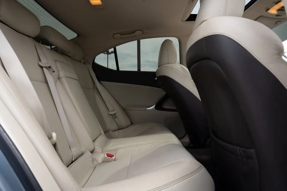 2010 Lexus IS 2nd Gen - Image 9 of 19