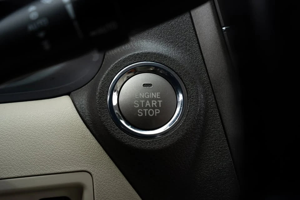 2010 Lexus IS 2nd Gen - Image 10 of 19