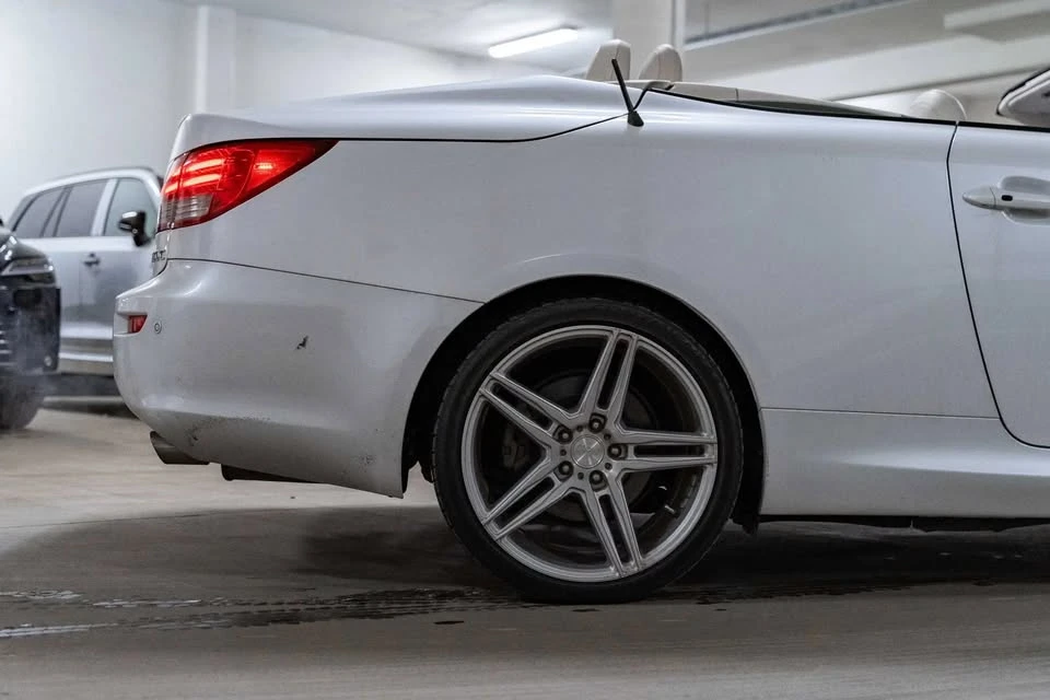 2010 Lexus IS 2nd Gen - Image 14 of 20