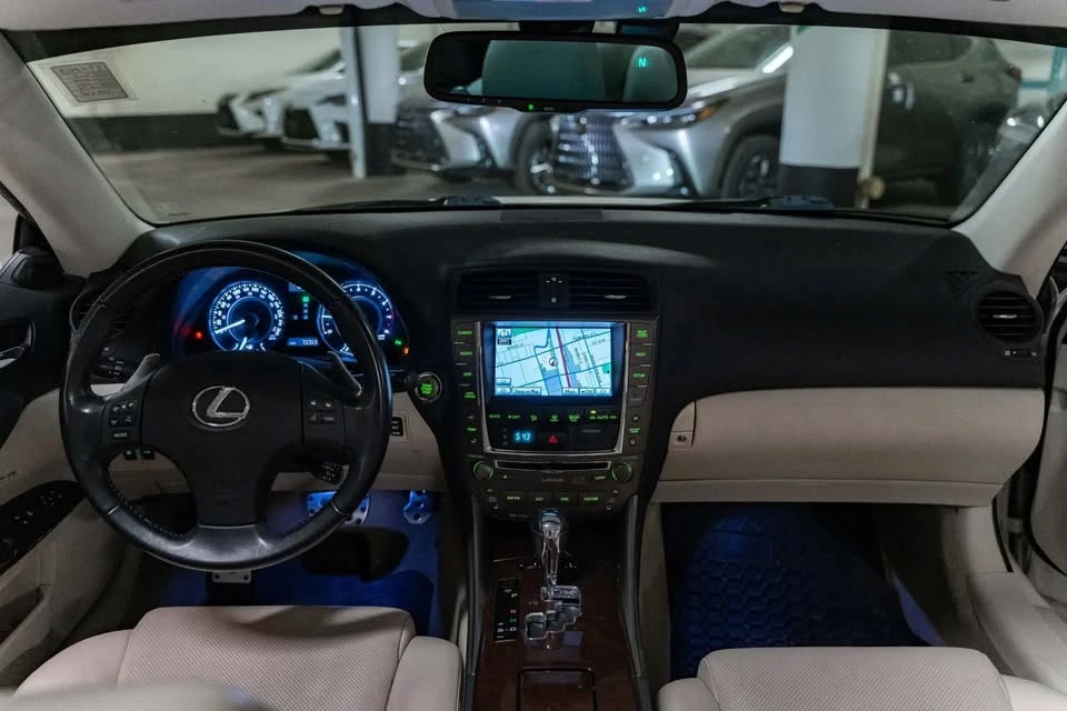 2010 Lexus IS 2nd Gen - Image 19 of 20
