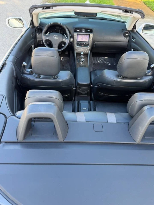 2010 Lexus IS 2nd Gen - Image 18 of 20
