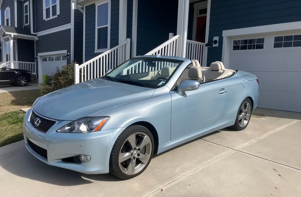2010 Lexus IS 2nd Gen - Image 3 of 11