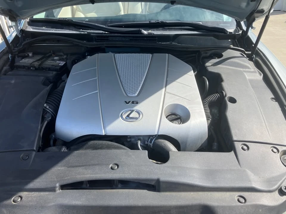 2010 Lexus IS 2nd Gen - Image 9 of 11