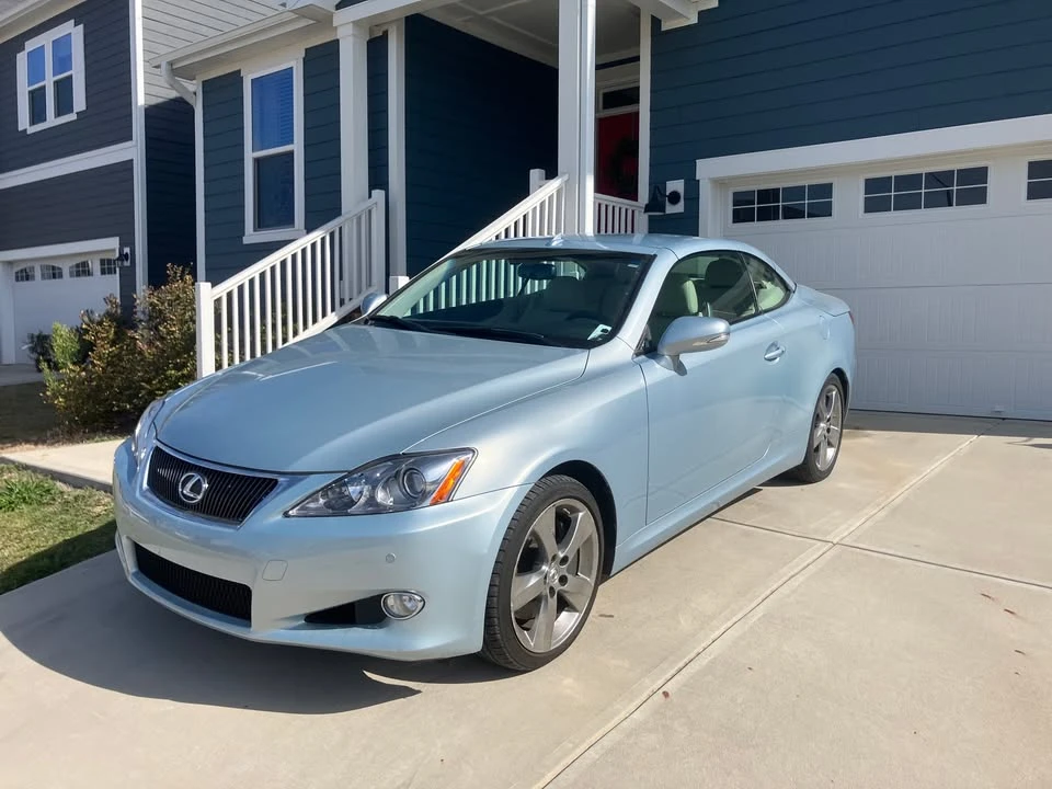 2010 Lexus IS 2nd Gen - Image 5 of 11