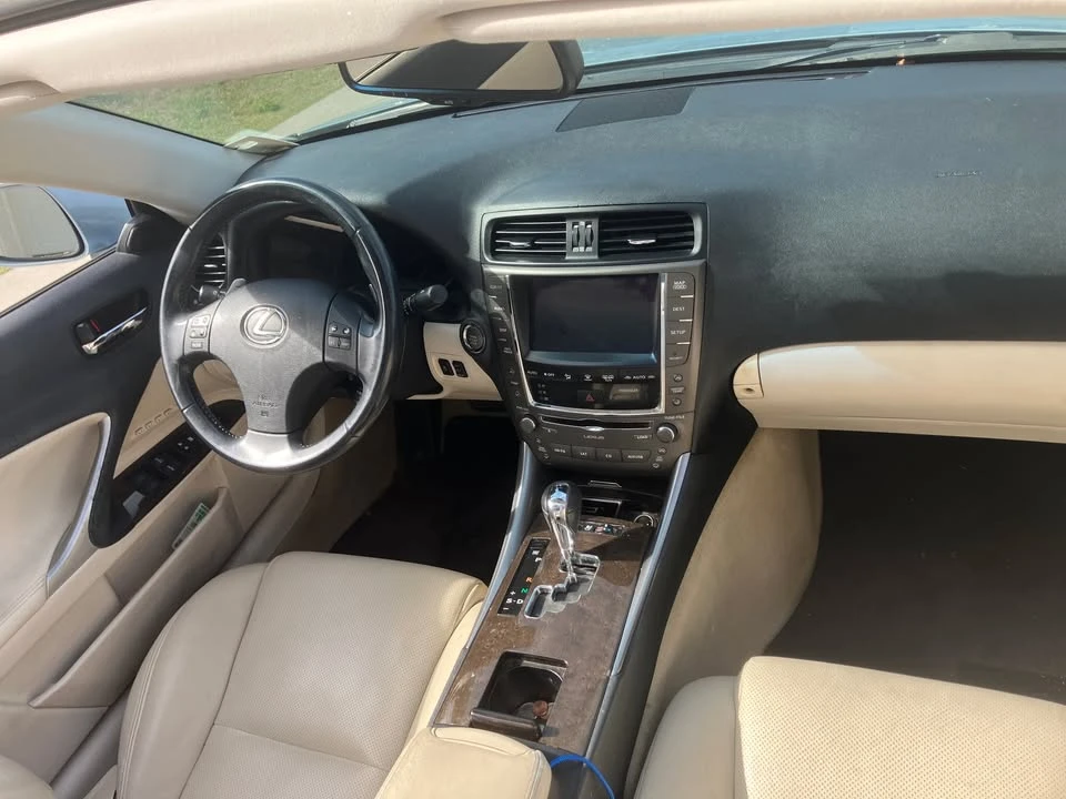 2010 Lexus IS 2nd Gen - Image 8 of 11