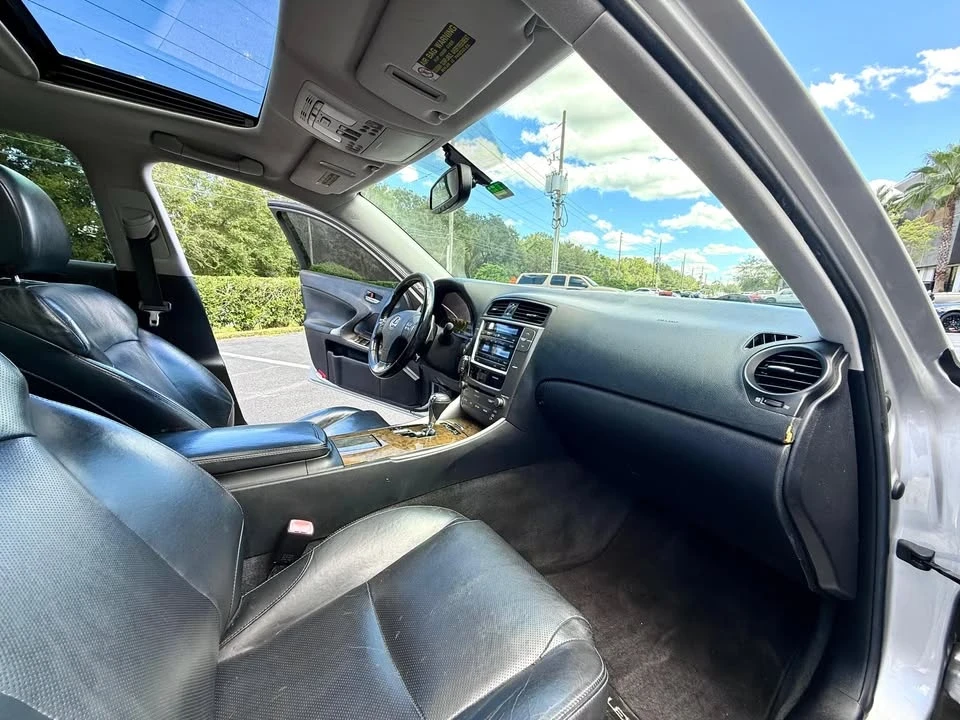 2010 Lexus IS 2nd Gen - Image 11 of 13