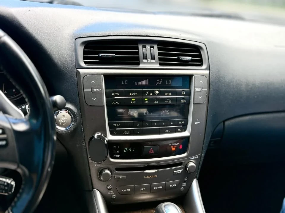 2010 Lexus IS 2nd Gen - Image 8 of 13