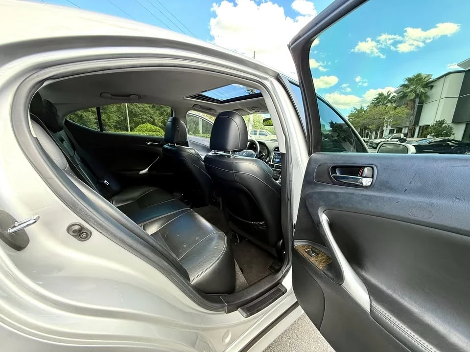 2010 Lexus IS 2nd Gen - Image 10 of 13