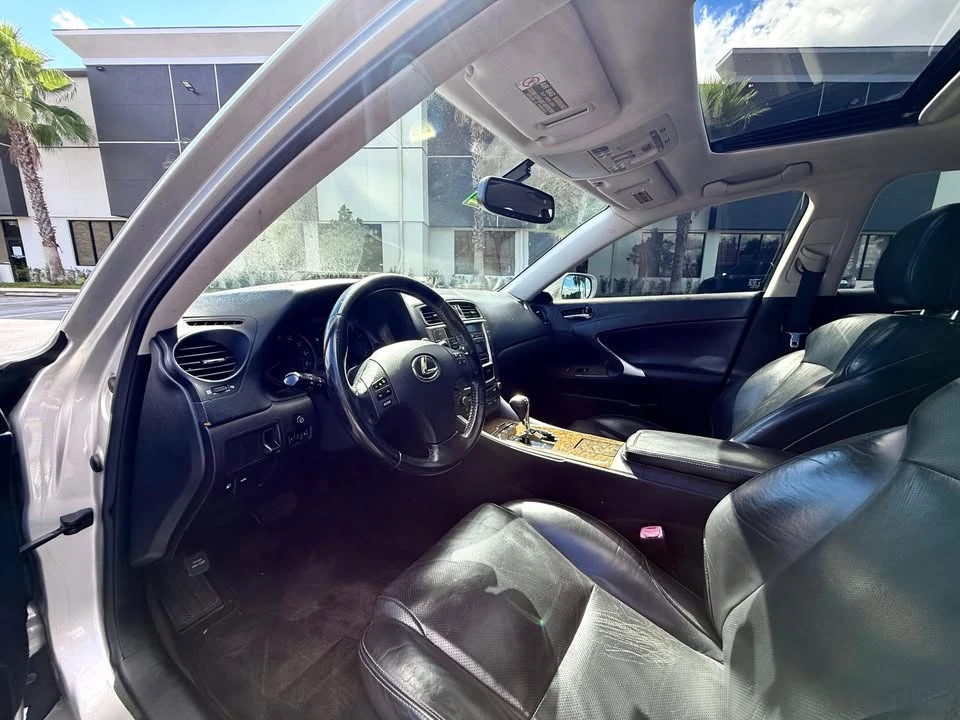 2010 Lexus IS 2nd Gen - Image 5 of 13