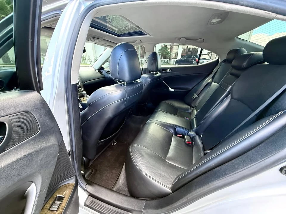 2010 Lexus IS 2nd Gen - Image 9 of 13