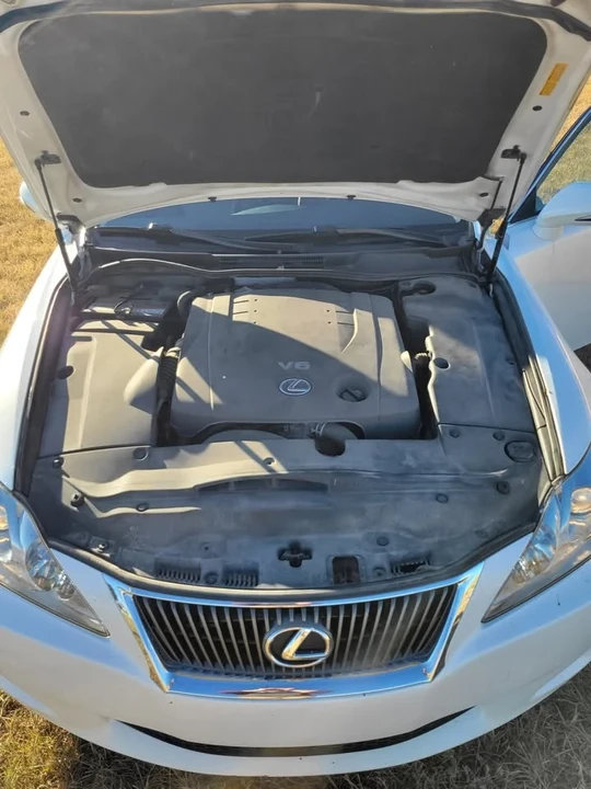 2010 Lexus IS 2nd Gen - Image 12 of 15