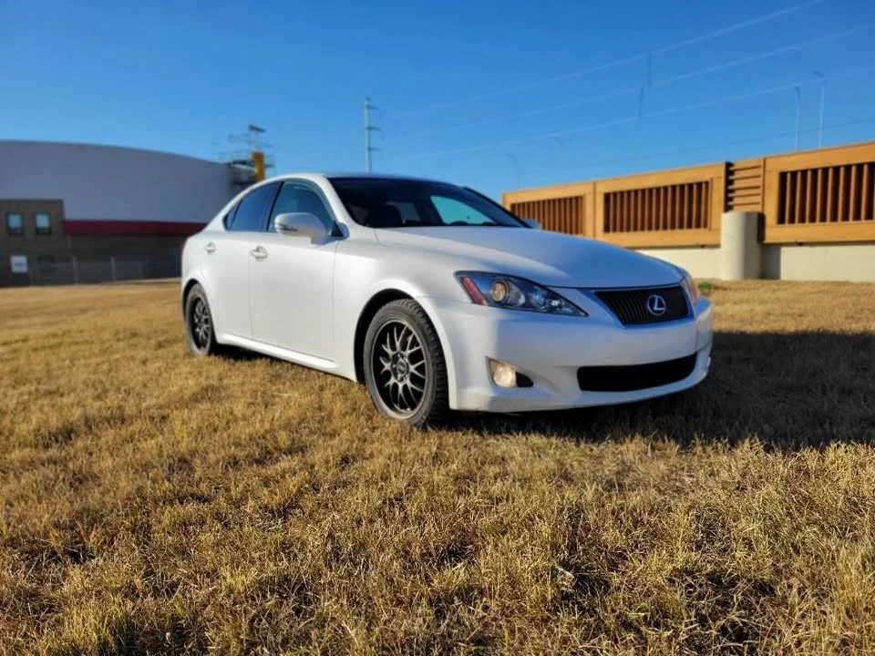 2010 Lexus IS 2nd Gen - Image 8 of 15