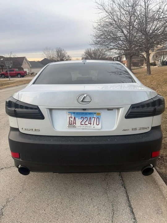 2010 Lexus IS 2nd Gen - Image 15 of 16