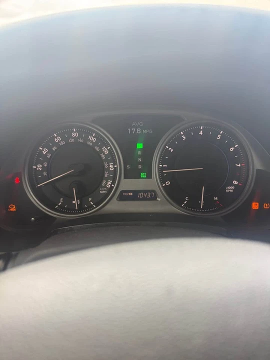 2010 Lexus IS 2nd Gen - Image 10 of 16