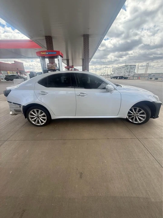 2010 Lexus IS 2nd Gen - Image 5 of 16