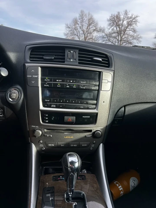 2010 Lexus IS 2nd Gen - Image 5 of 15