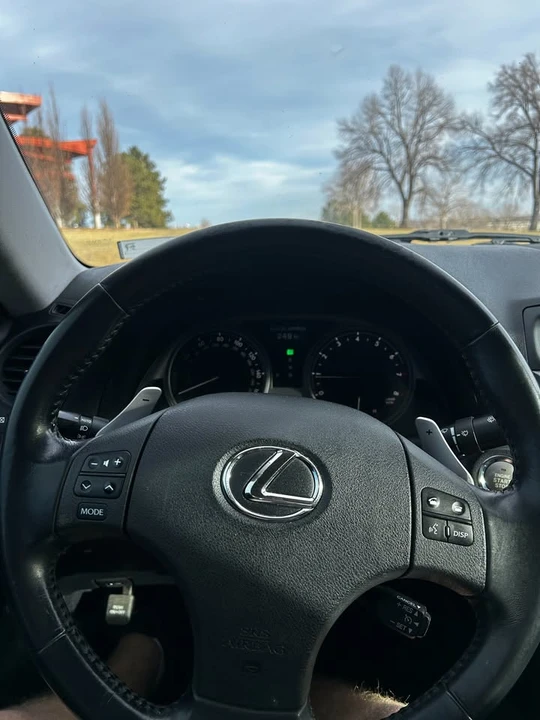 2010 Lexus IS 2nd Gen - Image 8 of 15