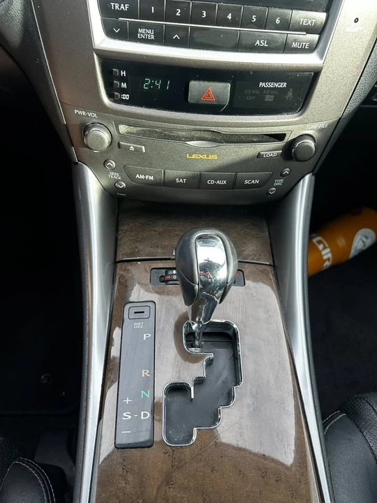 2010 Lexus IS 2nd Gen - Image 7 of 15