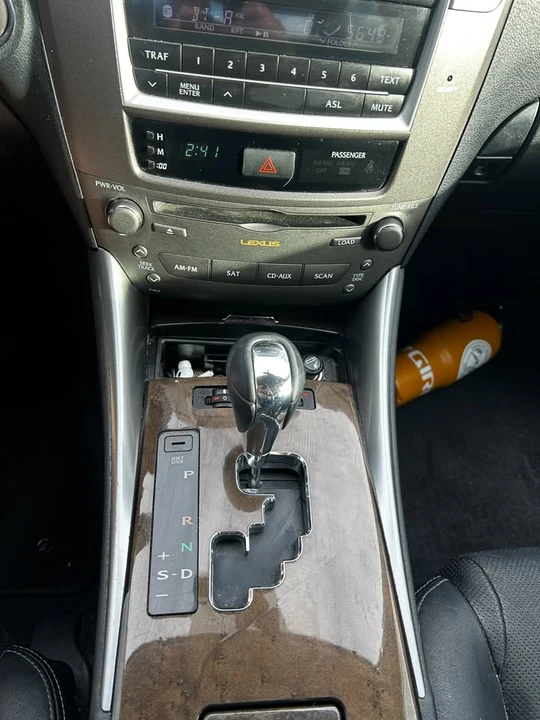 2010 Lexus IS 2nd Gen - Image 6 of 15