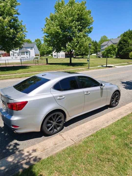 2010 Lexus IS 2nd Gen - Image 10 of 19