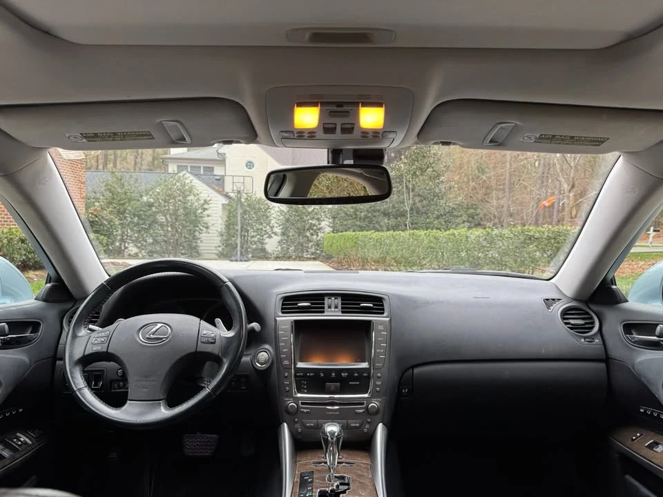 2010 Lexus IS 2nd Gen - Image 11 of 18
