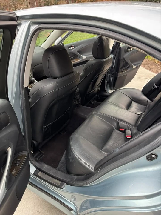 2010 Lexus IS 2nd Gen - Image 8 of 18