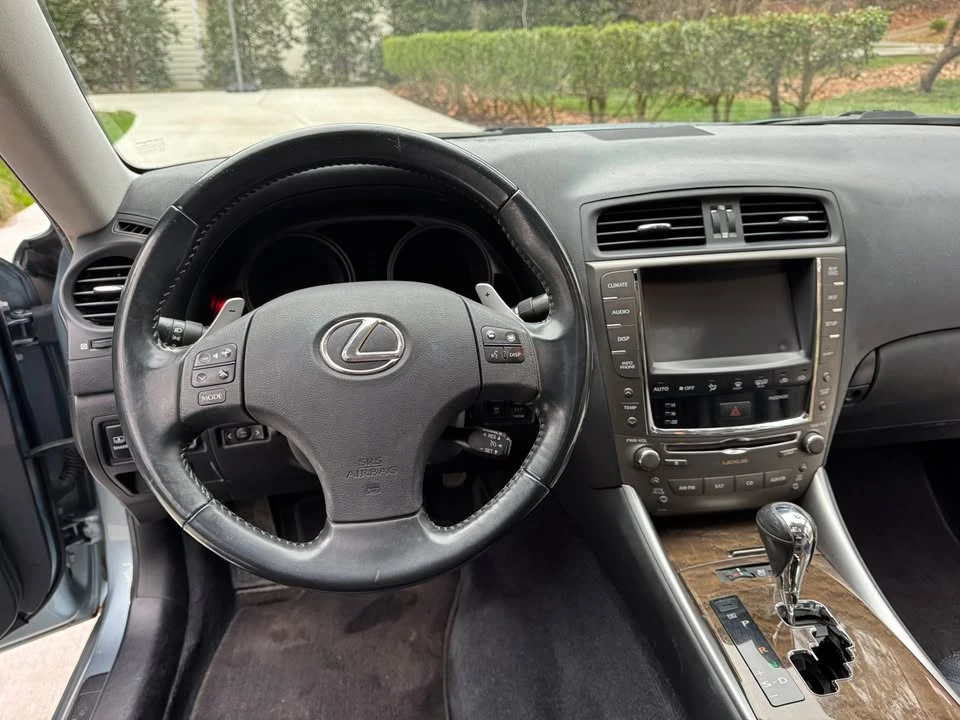 2010 Lexus IS 2nd Gen - Image 10 of 18