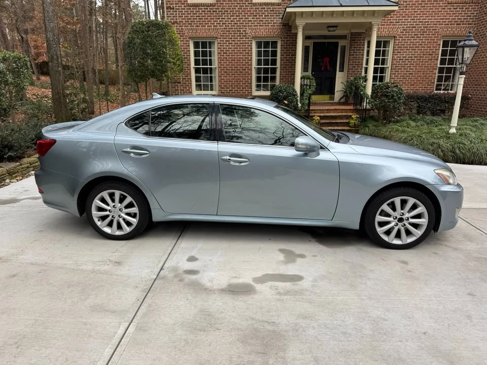 2010 Lexus IS 2nd Gen - Image 3 of 18