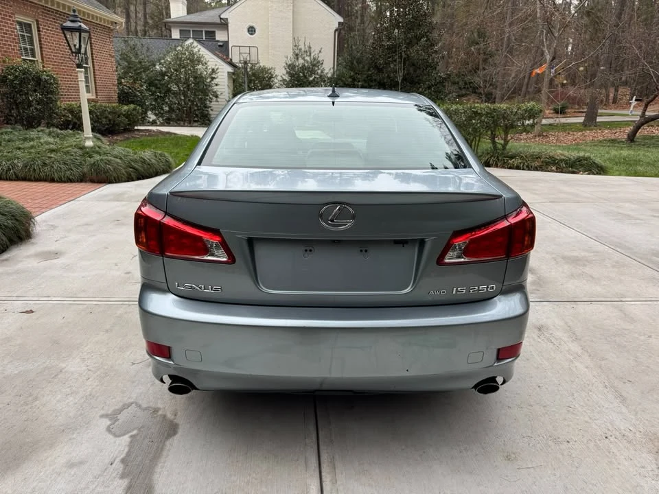 2010 Lexus IS 2nd Gen - Image 12 of 18