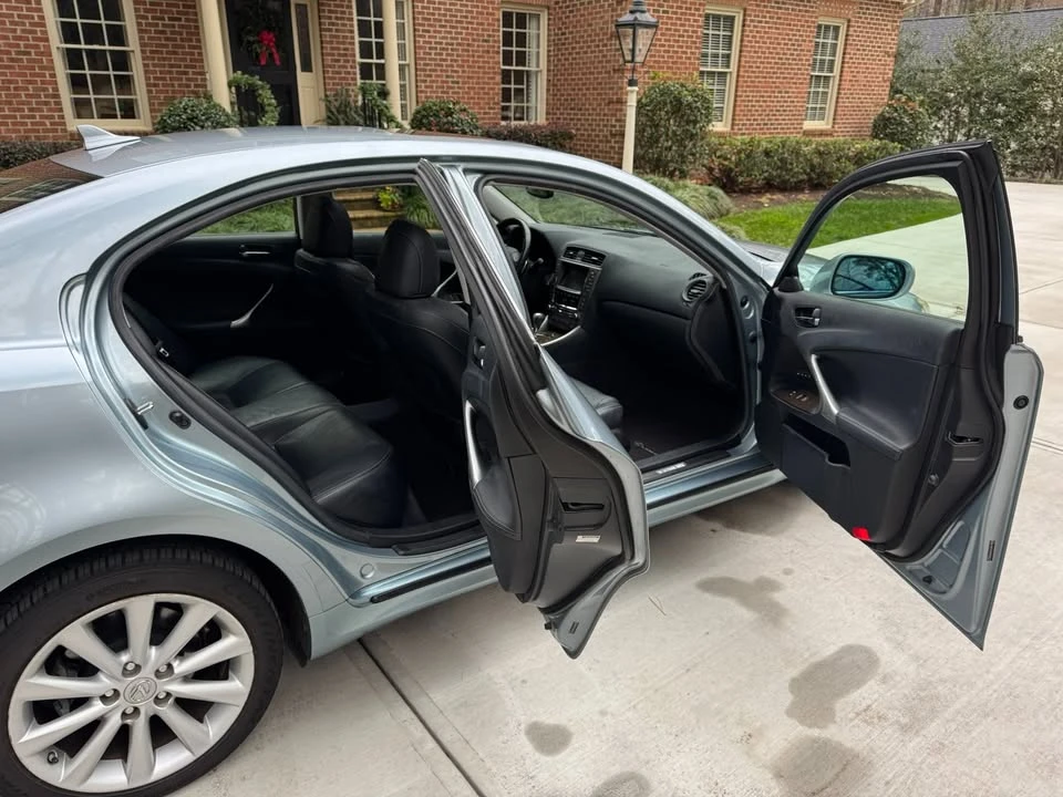 2010 Lexus IS 2nd Gen - Image 5 of 18